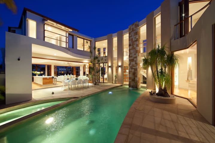 Lux & Lifestyle Noosa Waters