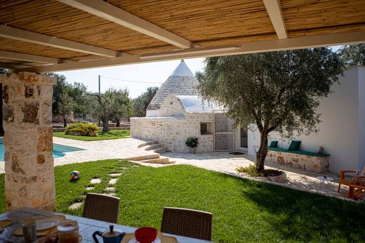Trullo Della Grotta, San Michele Salentino, Puglia gallery image 5