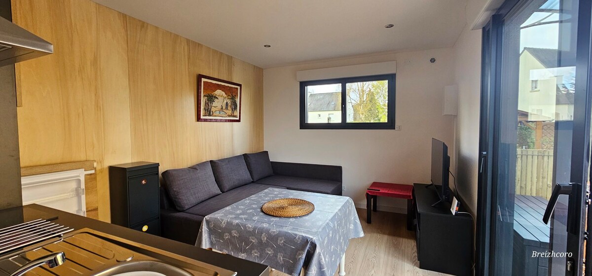 Successful Airbnb property: Independent garden studio in Lamballe Armor