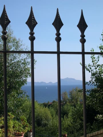 POSILLIPO IN VILLA WITH VIEW GARDEN