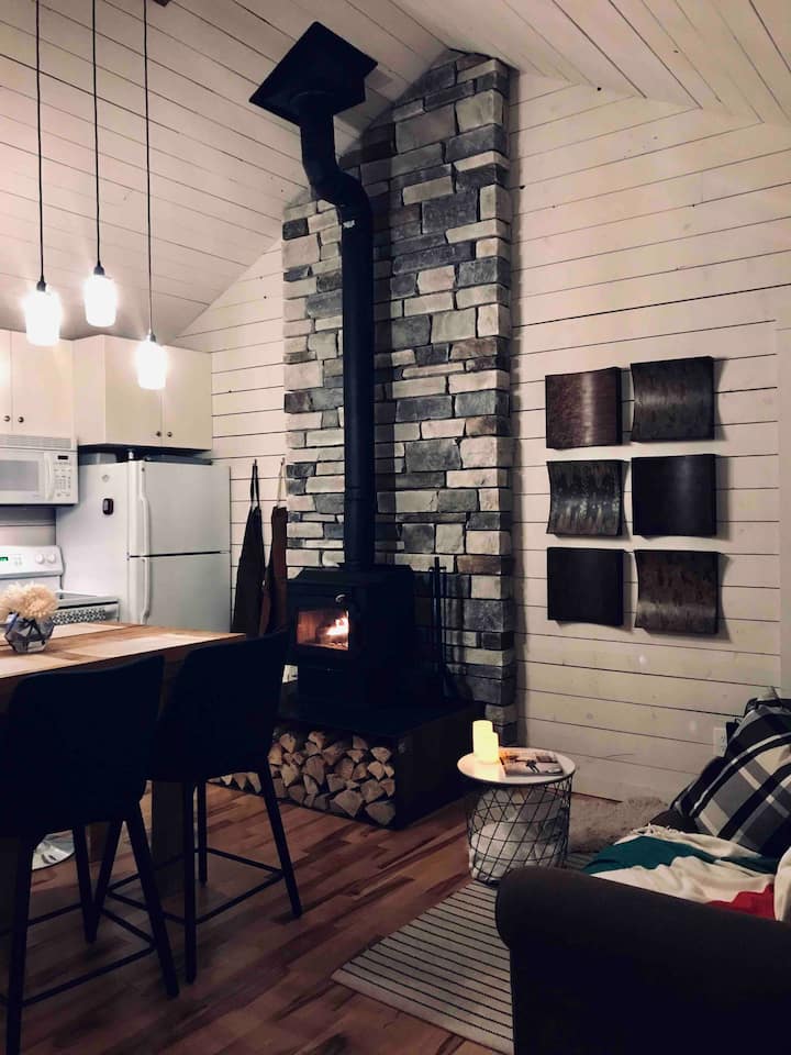 Isolated Glamping On The Shore Of Lake Winnipeg - Manitoba