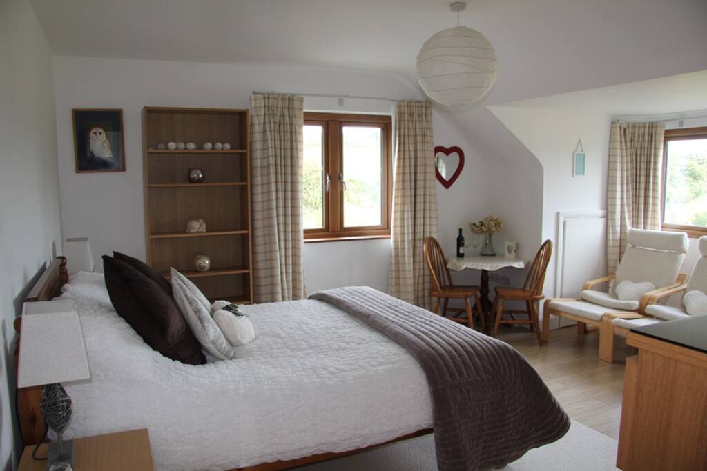 Bedroom fit for a King ... & his Mrs!