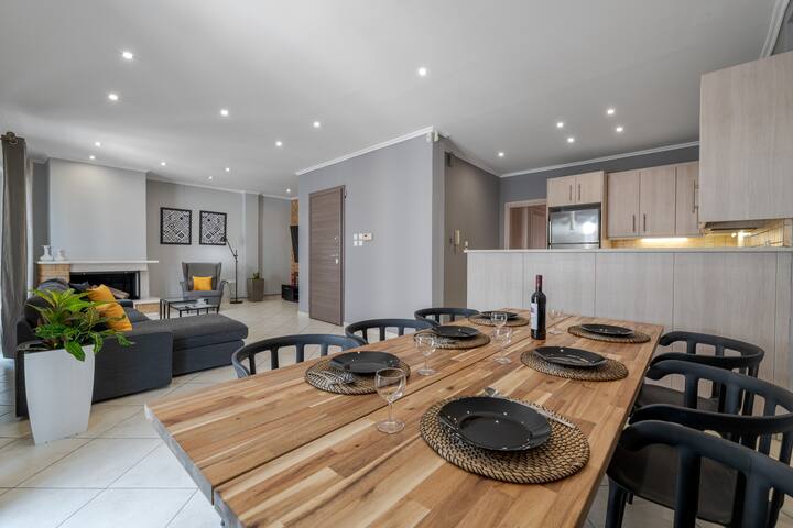 Serenity pool 3 bedroom apartment gallery image 2