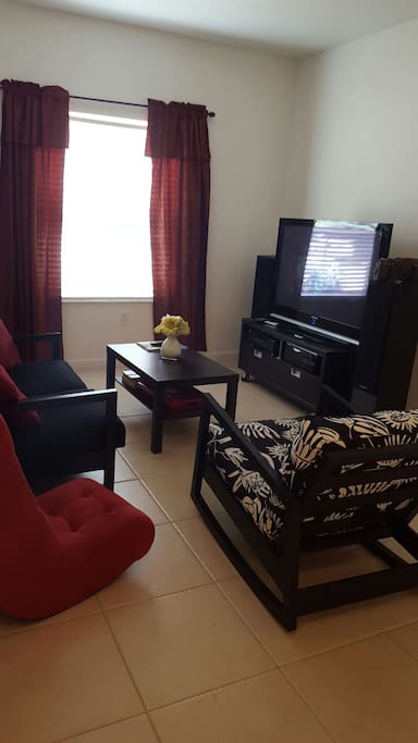 42" flat screen TV with cable