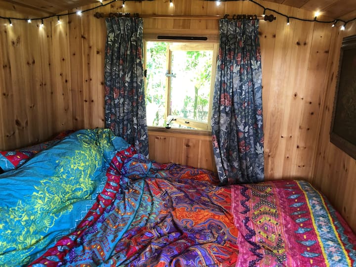 เตียงในกระท่อมเชพเพิร์ด