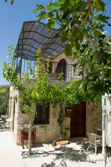 Side view - Balcony