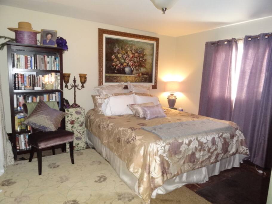 California King Bed and TV