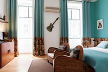 Lisbon Heart - Vintage Style