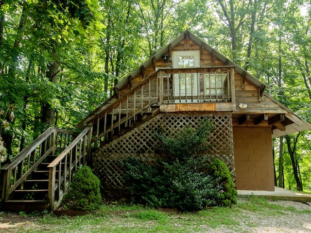 Hunters-Rest-Cabin