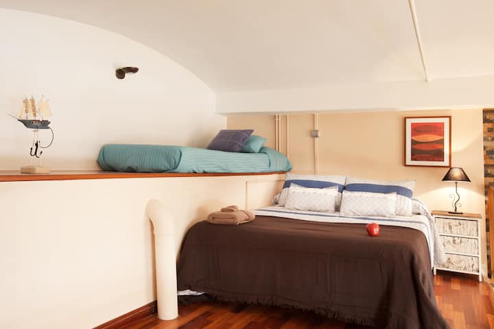 "ACOMOMOMIS" станови