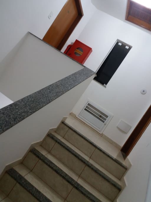 Corredor, no qual você se direciona ao apartamento.