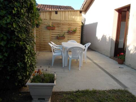 T3+garden 4/5 pers  near Vignobles/lakes/Ocean