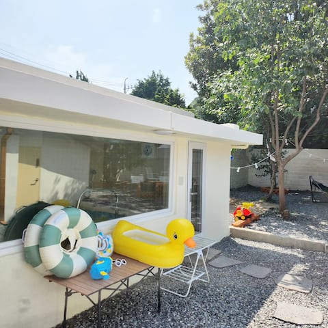 [Chowon Foray] Pool villa next to Lee Seong-dang, barbecue