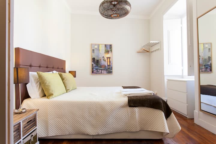 Chumba#1: Kitanda 1 cha watu wawili (lala 2)