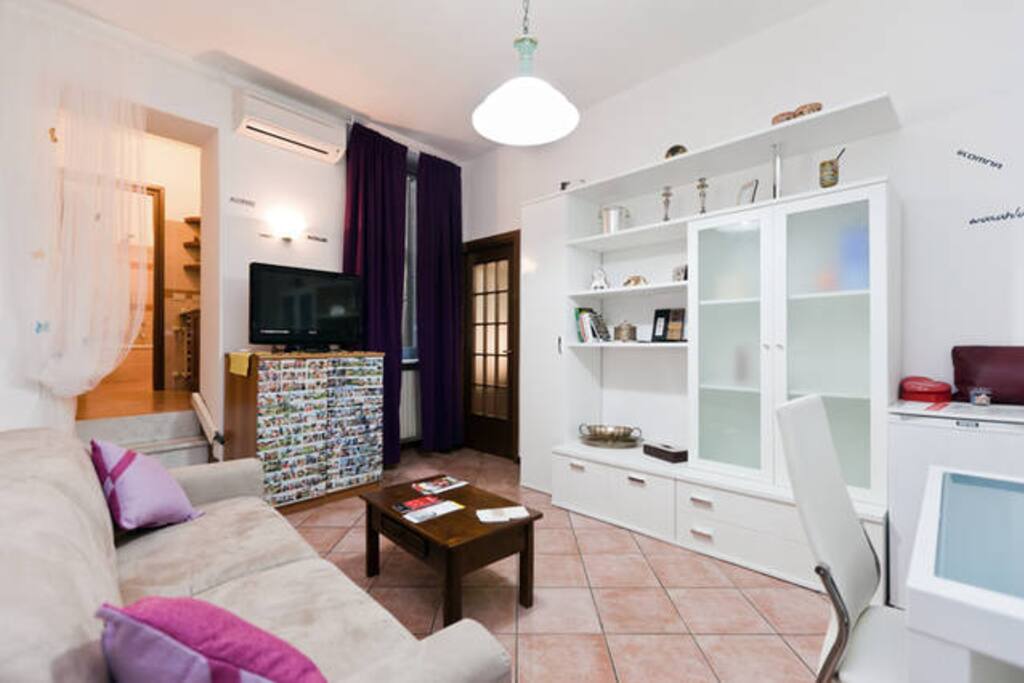 LIVING ROOM- SALA