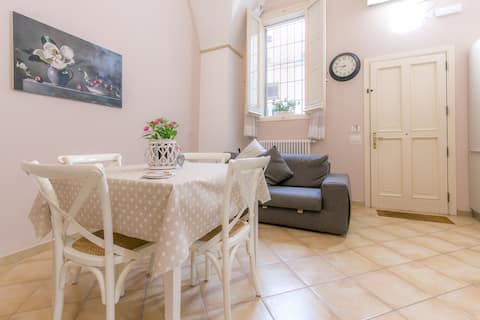 Top performing Airbnb: House star-shaped ceiling, 200 meters Santa Croce in Lecce