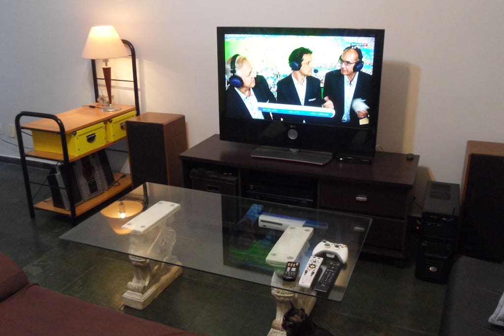 Living room with cable tv and wifi