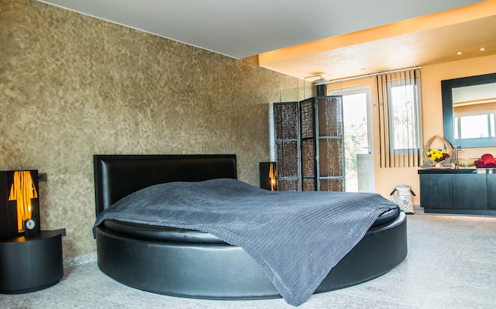 Chambre principale de l'étage