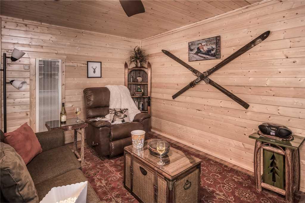 Feels at Home - From the moment you step into Elk Run Cabin, you will feel at home!