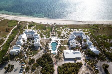 Two Bedroom Ocean View pool hot tub king bed clean