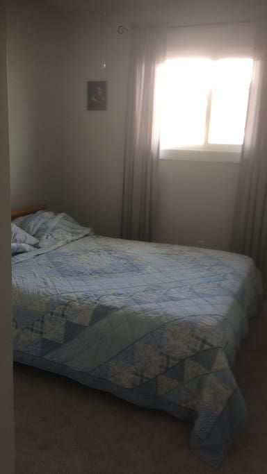 Room with double bed