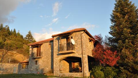 6 bedroom stone house - Kastraki Vacations House