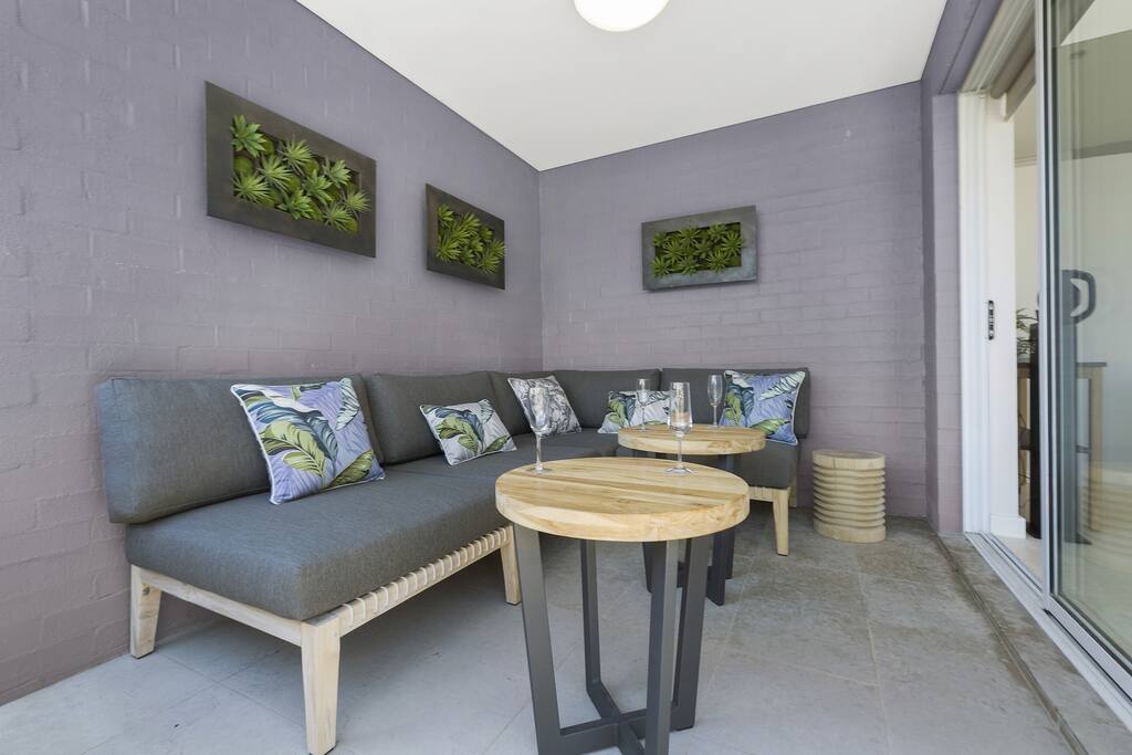 Outdoor Balcony Lounge