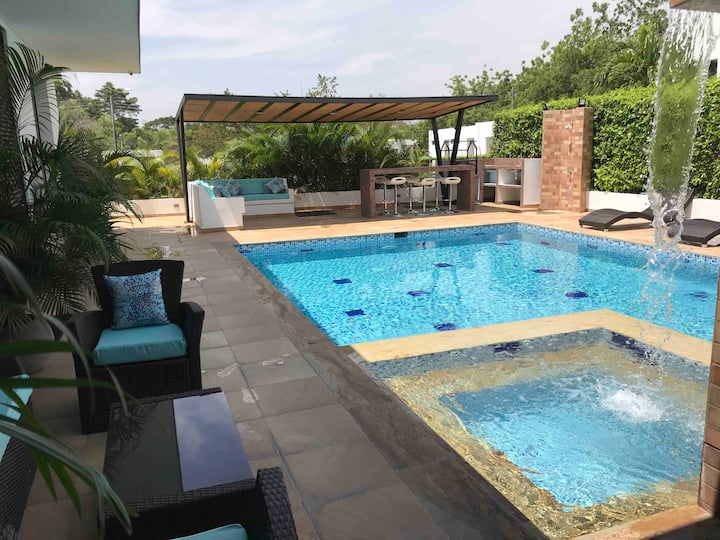 A beautiful and modern house to rest