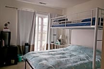 Family suite few blocks from stadium