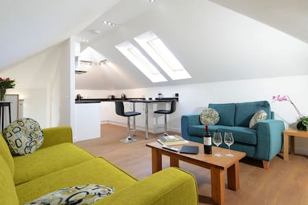 Contemporary Newly Built Cottage