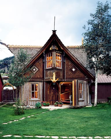 The Boathouse at Windsock Acres