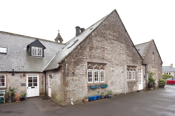 Airbnb Castleton Vacation Rentals Places To Stay England