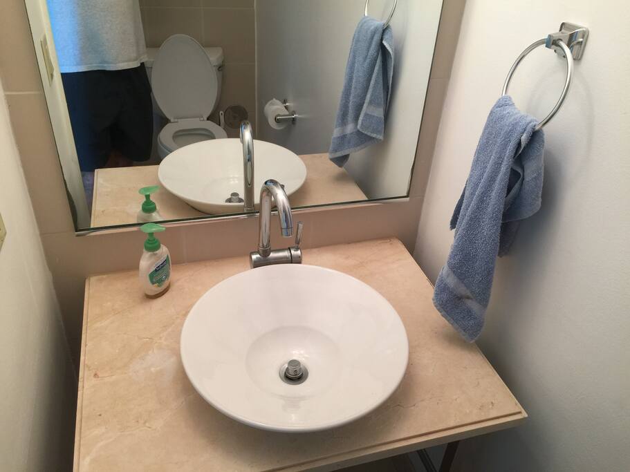 1/2 BATHROOM