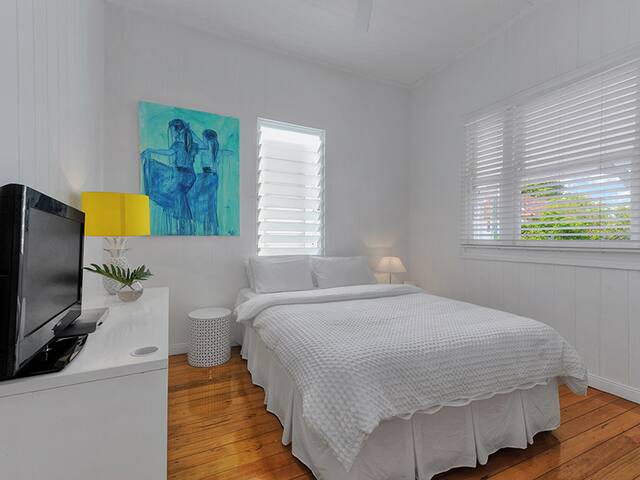 The Palms on James street gallery image 2