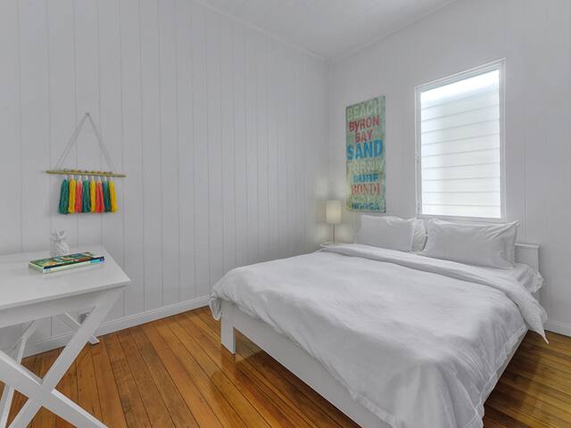 The Palms on James street gallery image 3