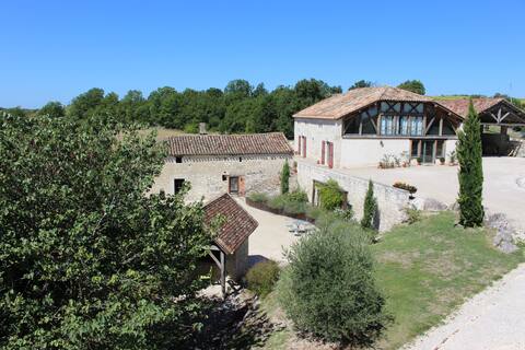 Quercy, beautiful restored barn 3 stars