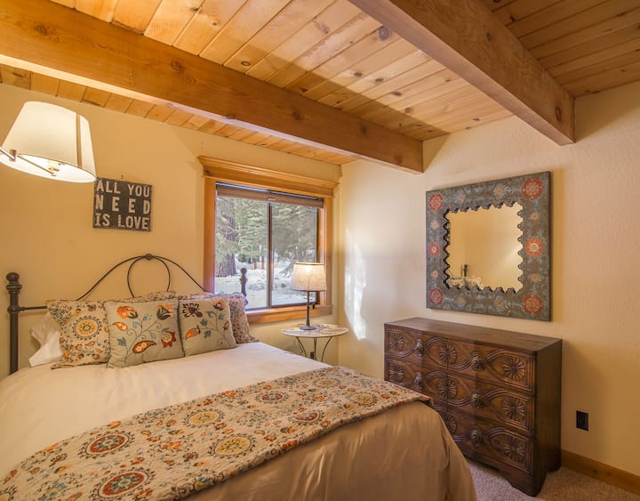 Chumba cha kulala cha tatu na Kitanda cha Malkia.