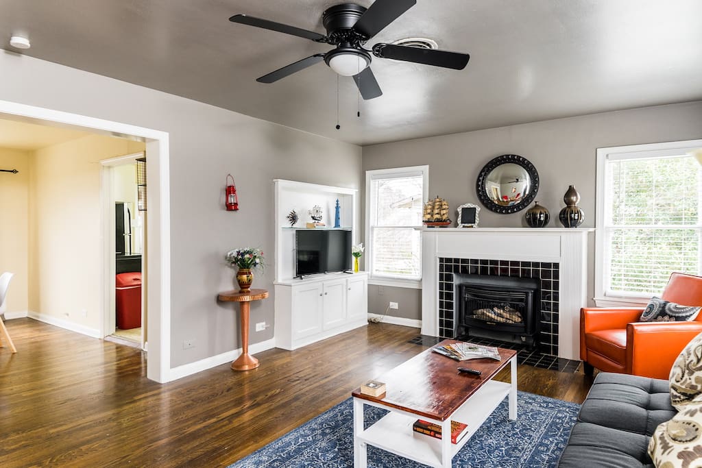 Upstairs home (1500 sq ft total)