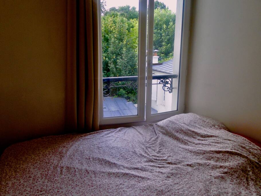La première chambre - grand lit et belle vue