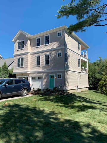 Ottawa Bonnet Shores Narragansett Immaculate!