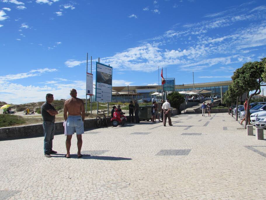 Passeio pedonal junto à Foz