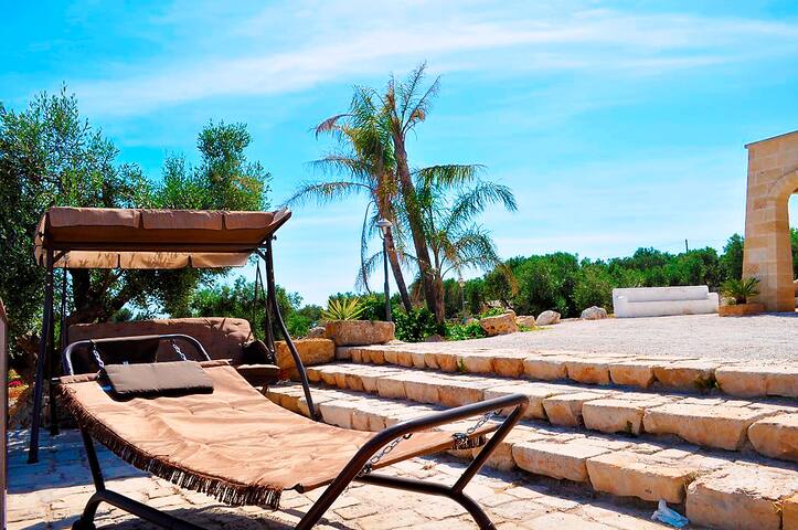 Villa con giardino e piscina privata 45 gallery image 2