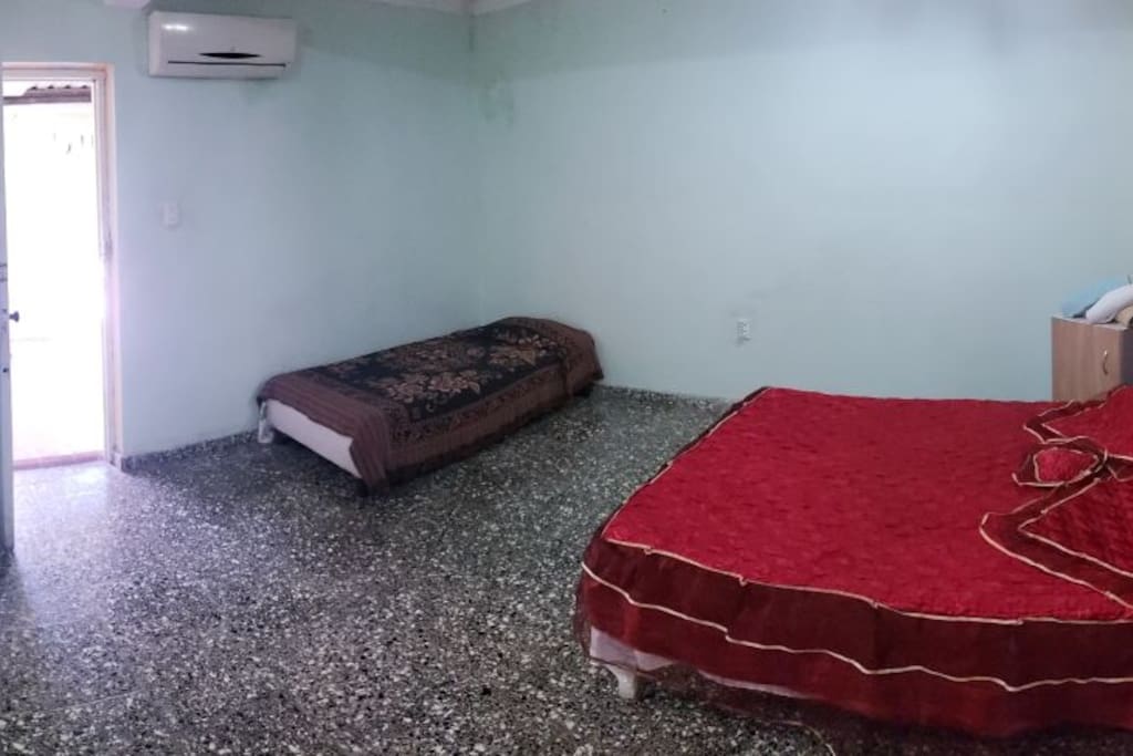 Queen and twin sized beds