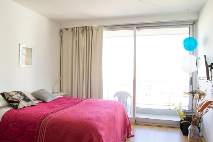 הרהיטים והפצה עשויים להיות שונים מהדירה שבה אתם שוהים בפועל