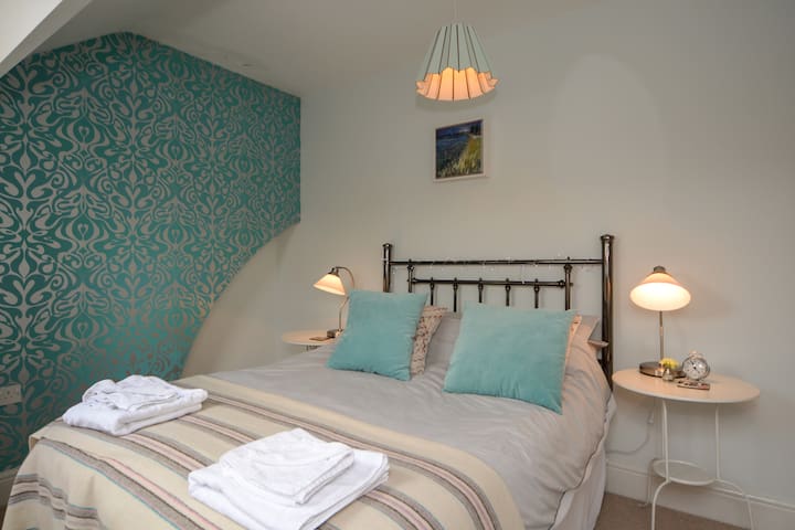Harboursideview-sea front apartment