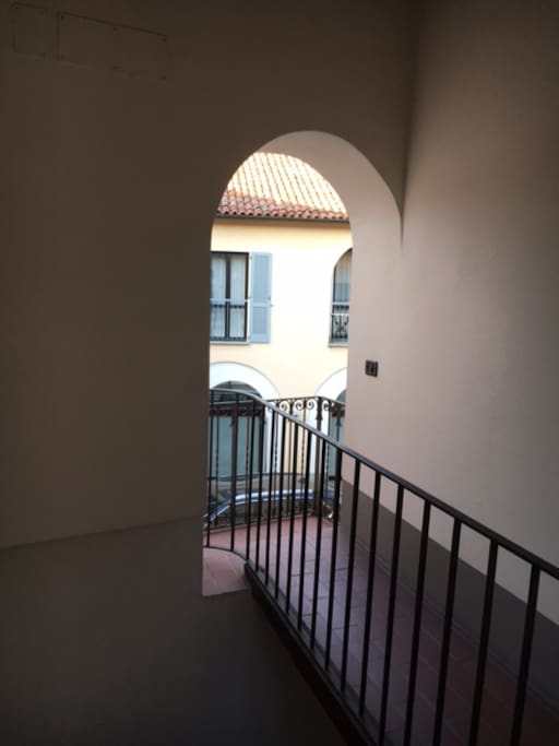 l' ingresso