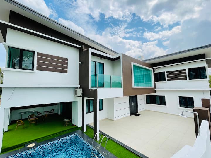 The 1Villa★Modern Homestay Puchong 25pax With Pool Villas for Rent in