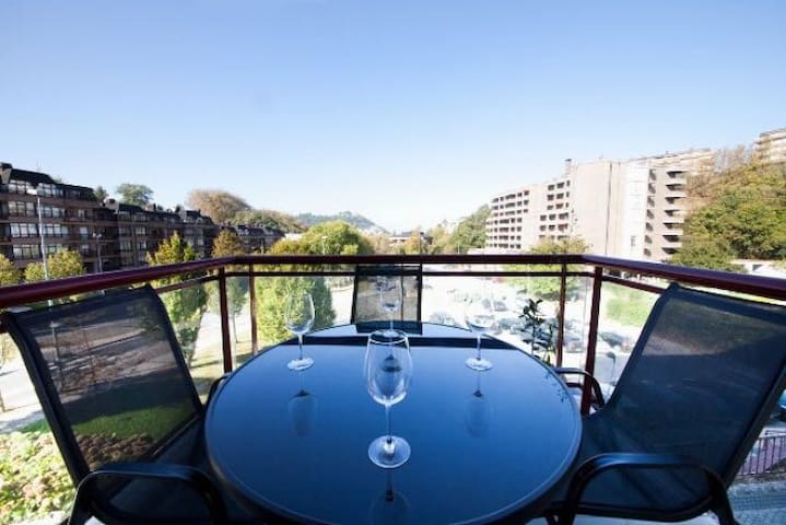 Apartamento Pío Baroja – (Wifi-Parking) ESS02526