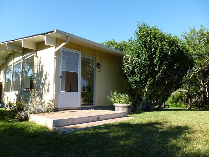 Mid-Century Sanctuary in the Heart of Ditch Plains