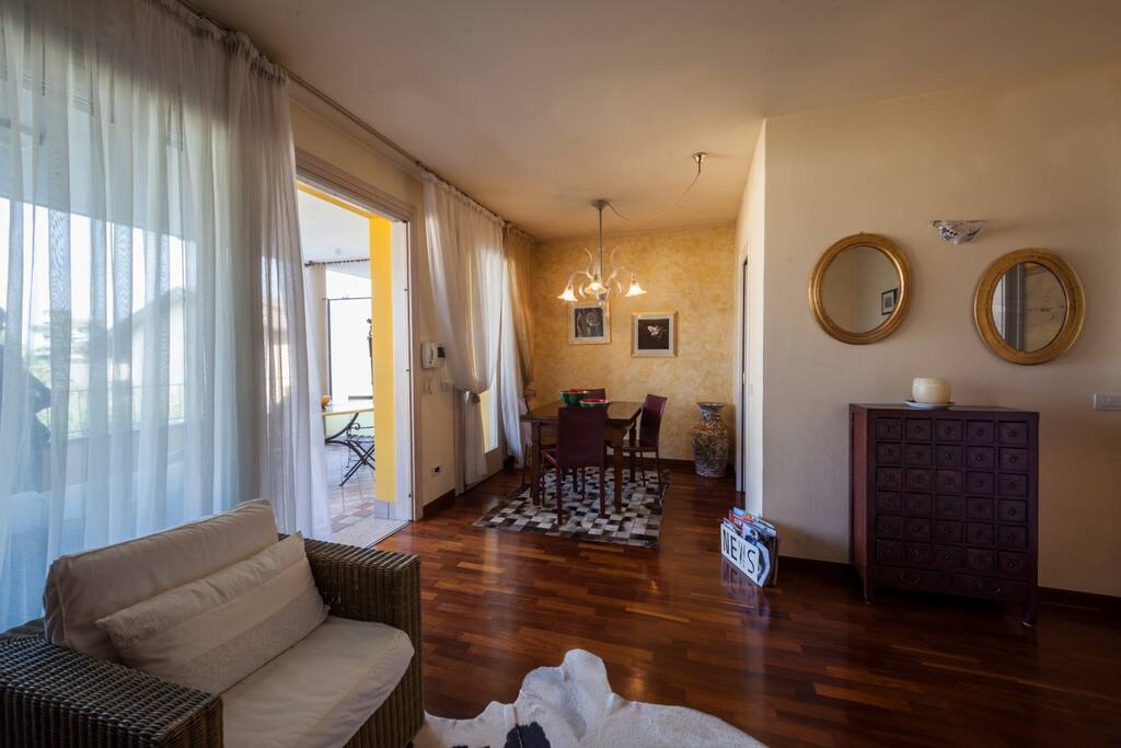 living roon with view on the terrace